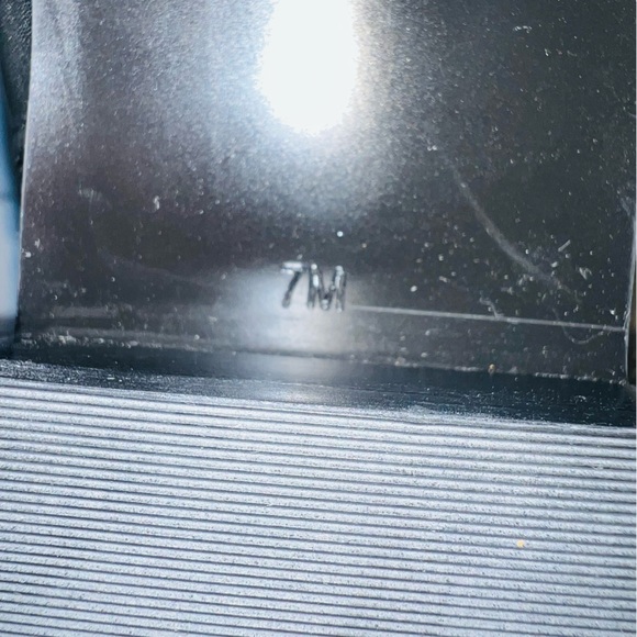 Talbots Black Leather Bootie, Size 7, New, Never Worn - Picture 7 of 7